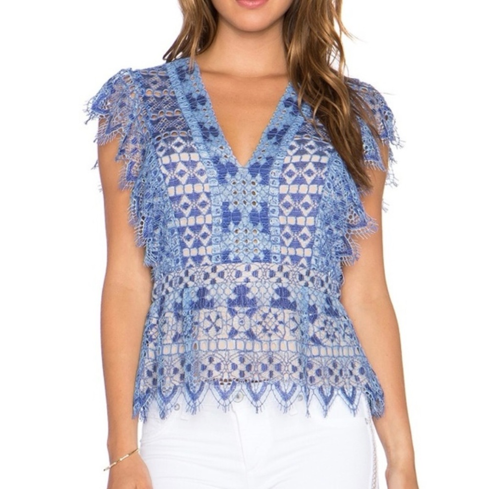 BCBG Maxazria XS Lace Sleeveless Top - worn twice, gives Self Portrait vibes!